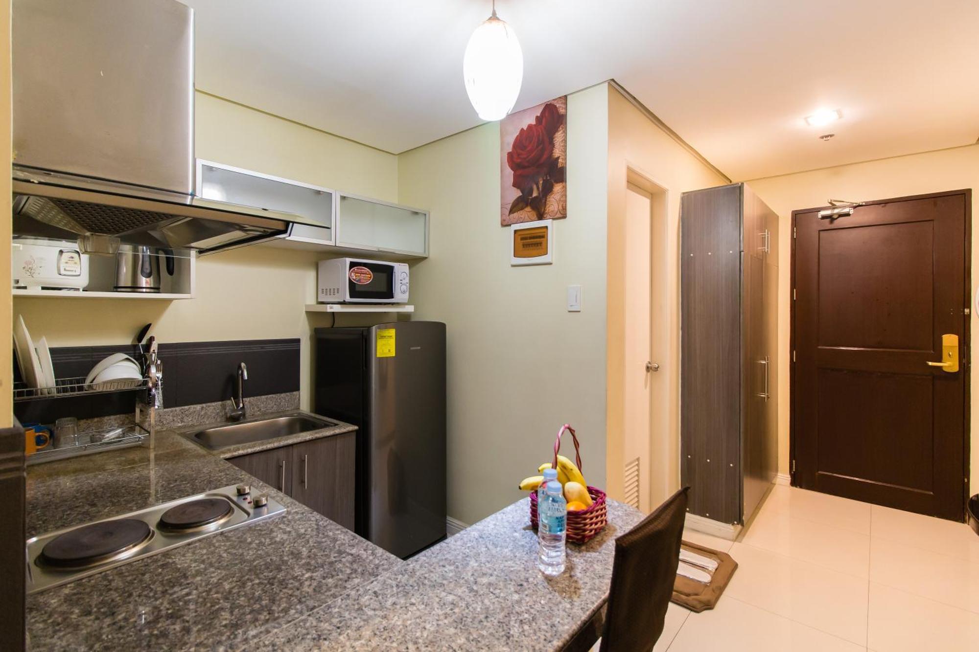 Jmm Apartment Suites Manila Esterno foto