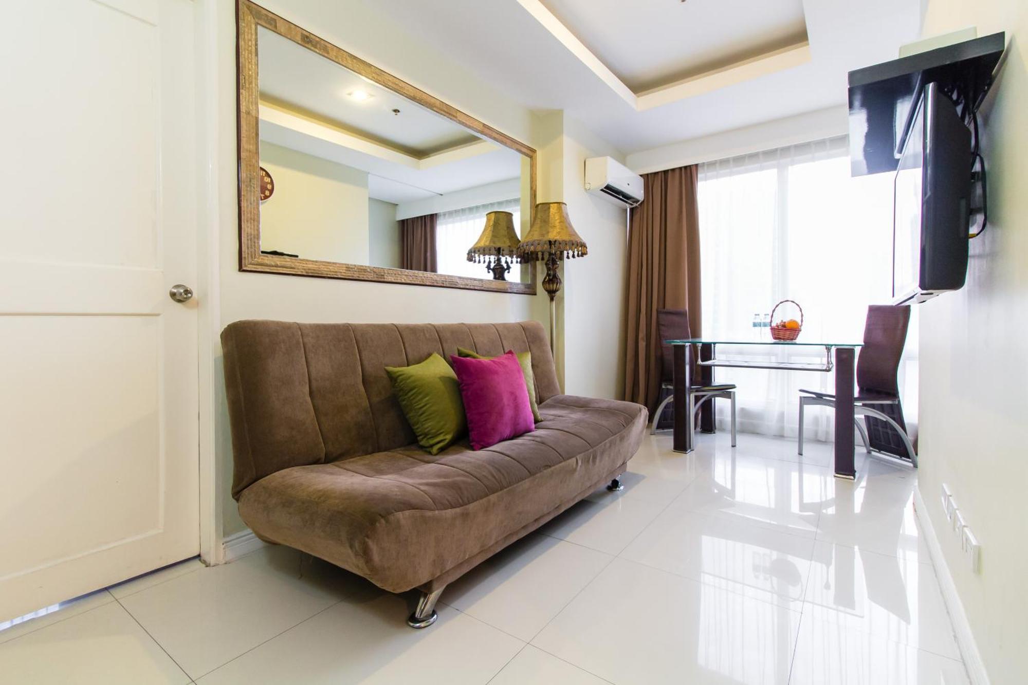 Jmm Apartment Suites Manila Esterno foto