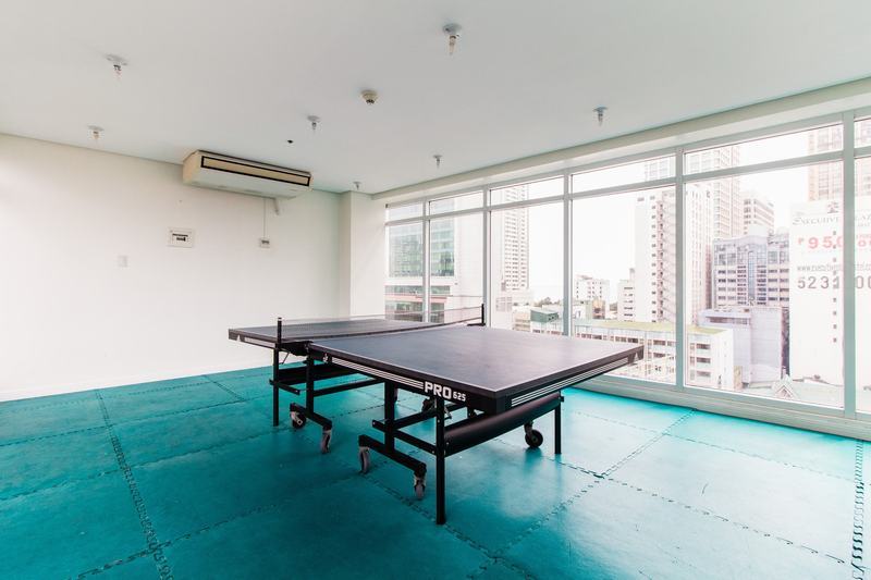 Jmm Apartment Suites Manila Esterno foto