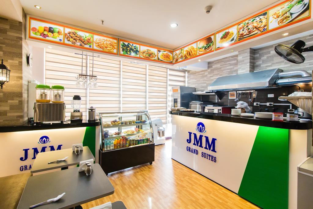 Jmm Apartment Suites Manila Esterno foto