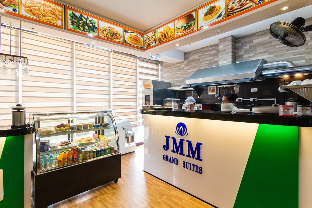 Jmm Apartment Suites Manila Esterno foto