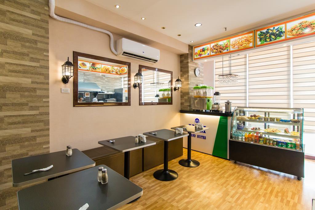 Jmm Apartment Suites Manila Esterno foto