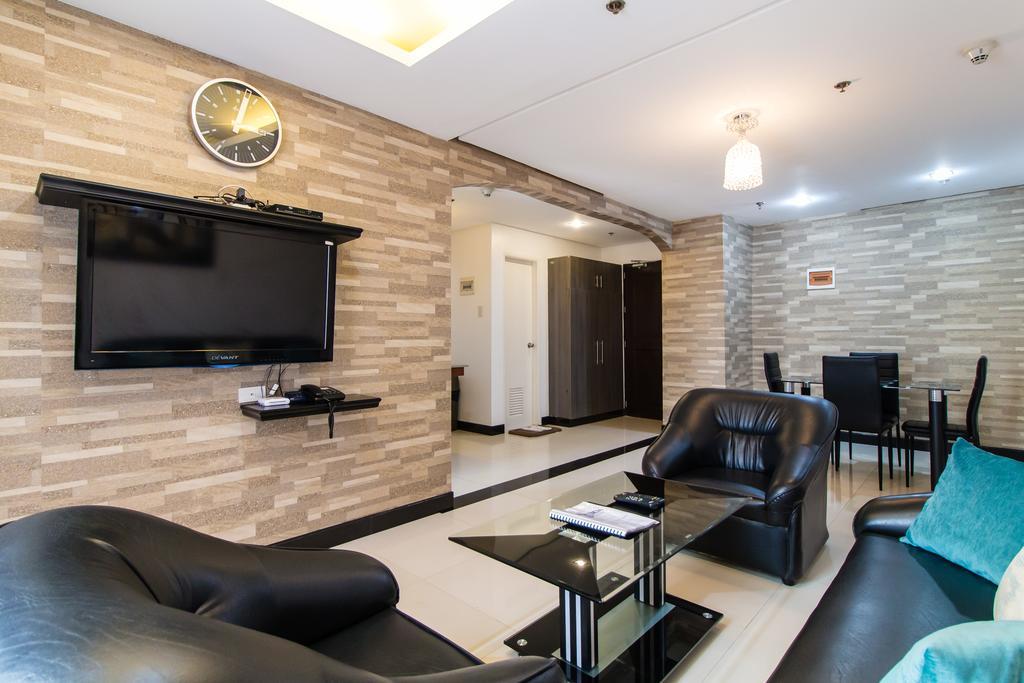 Jmm Apartment Suites Manila Esterno foto