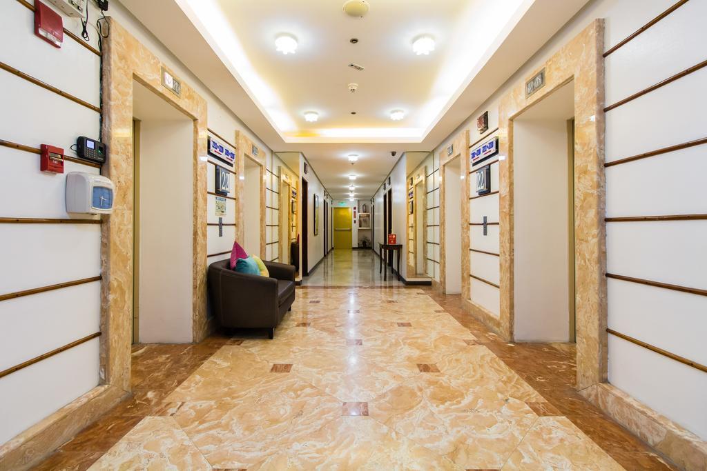 Jmm Apartment Suites Manila Esterno foto